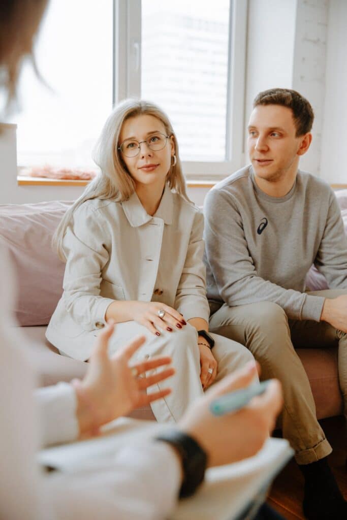 Couple qui se reconstruit après une infidélité